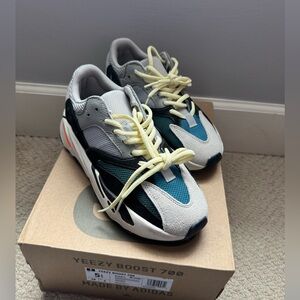 Yeezy Boost 700